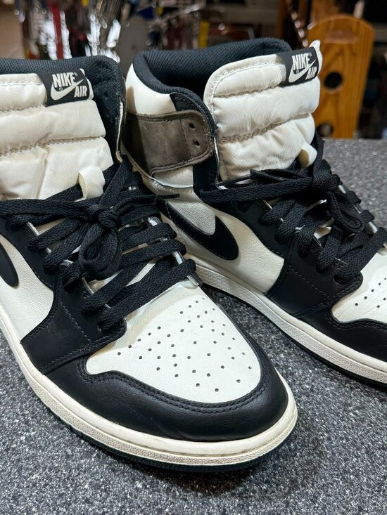 Nike Other - Nike Air Jordan 1 High Top Mocha Sneakers, Size 11.5